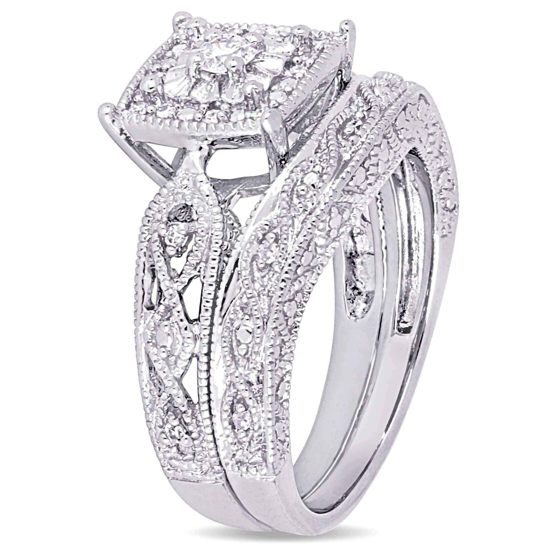 Diamond Engagement Ring Set UK